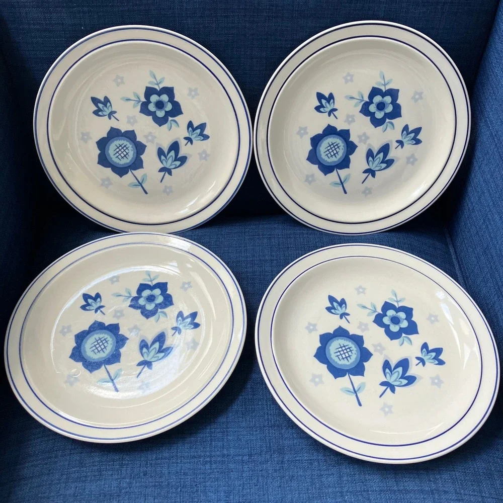 Daekor Designs Tudor Blue Stoneware Dinner Plates Set of 4 Vintage Floral Korea